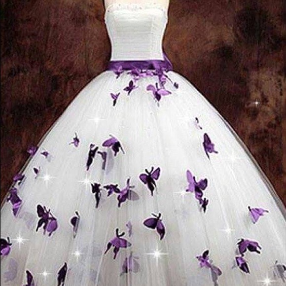 Meet your Posh Ambassador Francesca🌸🌹 - Picture 2 of 7